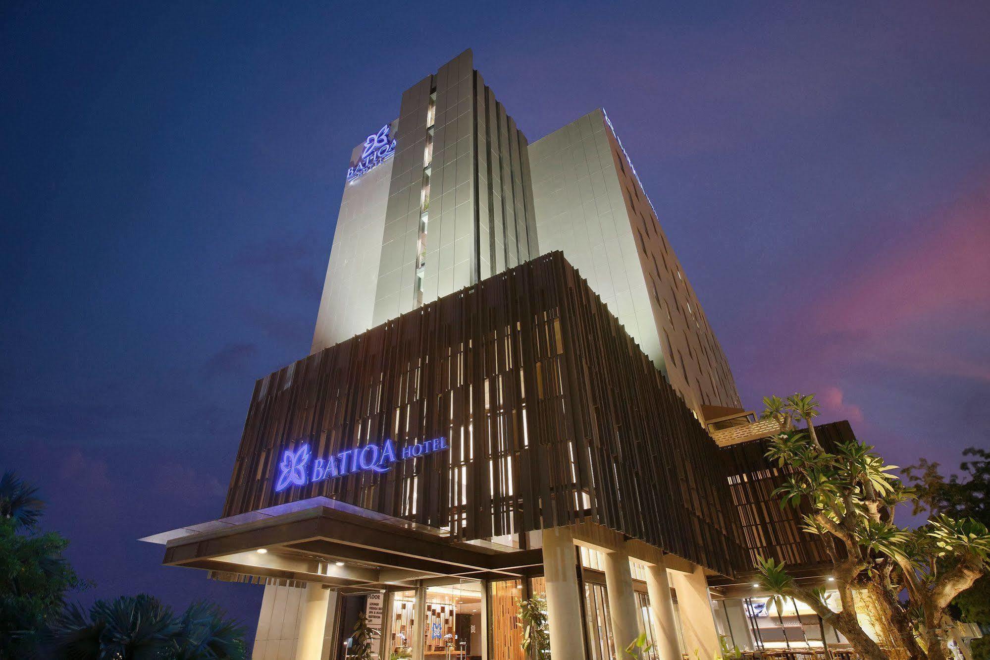 Batiqa Hotel Jababeka Cikarang Exteriör bild